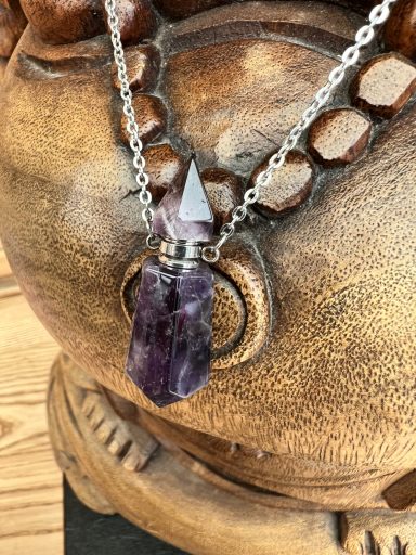 Collier chaîne inoxydable pendentif fiole améthyste 3 cm ouvrante Collier chaîne inoxydable pendentif fiole améthyste 3 cm ouvrante