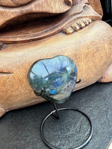 Cœur labradorite 50-60 mm, reflets discrets