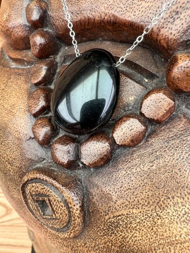 Collier chaîne inoxydable argenté pendentif goutte obsidienne noire lisse Collier chaîne inoxydable argenté pendentif goutte obsidienne noire lisse