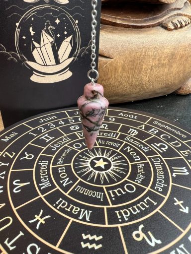  Pendule en rhodonite, forme goutte